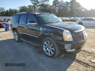 2007 Cadillac Escalade z VIN 1GYFK638X7R400611, wystawiony jako Copart lot #45345495 z przebiegiem 225 854 mil mil oraz Szkody całkowita. Historia ofert i sprzedaży dostępna na DreamBid. Obrazek 4.