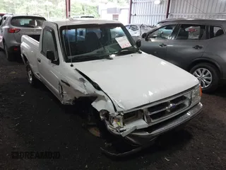 1997 Ford Ranger XLT z VIN 1FTCR10A0VPB11731, wystawiony jako IAAI lot #42151372 z przebiegiem 266 716 mil mil oraz . Historia ofert i sprzedaży dostępna na DreamBid. Obrazek 1.