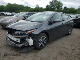 2017 Toyota Prius Plus with VIN JTDKARFP5H3043449, listed as a Copart auction lot 62057745 with 71,826 mi miles and Salvage title. Bid and sale history available at DreamBid. Image 1.