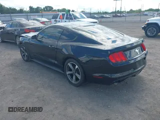 2016 Ford Mustang V6 z VIN 1FA6P8AM4G5207757, wystawiony jako IAAI lot #42224039 z przebiegiem 149 151 mil mil oraz . Historia ofert i sprzedaży dostępna na DreamBid. Obrazek 3.
