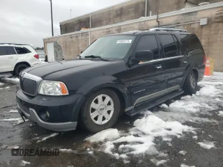 2003 Lincoln Navigator Luxury with VIN 5LMFU28R23LJ37854, listed as a Copart auction lot 44633175 with 232,104 mi miles and Salvage Title. Bid and sale history available at carsss.com. Image 1.