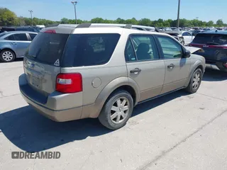 2005 Ford Freestyle SE z VIN 1FMZK01115GA63370, wystawiony jako IAAI lot #41882239 z przebiegiem 139 257 mil mil oraz . Historia ofert i sprzedaży dostępna na DreamBid. Obrazek 4.