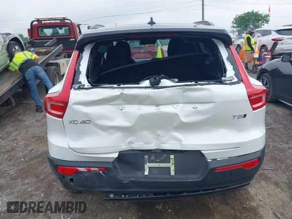 2022 Volvo XC40 R-Design с VIN YV4162UM0N2648040, выставлен на аукционе IAAI как лот 42172222 с пробегом 19 911 миль миль и . История ставок и продаж доступна на DreamBid. Изображение 6.