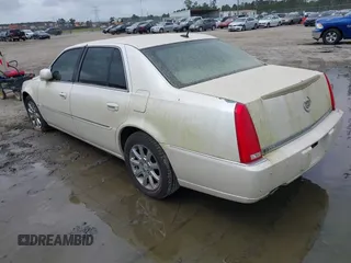 2008 Cadillac DTS 1SD z VIN 1G6KD57Y28U112764, wystawiony jako IAAI lot #41953240 z przebiegiem Nie podano mil oraz . Historia ofert i sprzedaży dostępna na DreamBid. Obrazek 3.