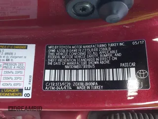 2018 Toyota C-HR XLE z VIN NMTKHMBX7JR018415, wystawiony jako IAAI lot #40582743 z przebiegiem 33 007 mil mil oraz . Historia ofert i sprzedaży dostępna na DreamBid. Obrazek 9.