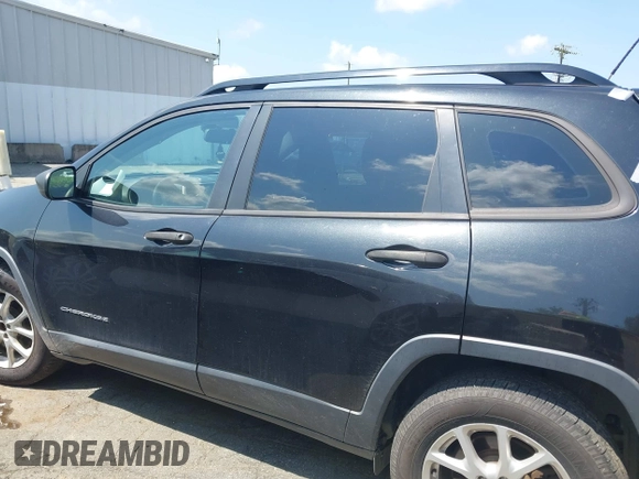 2015 Jeep Cherokee Sport с VIN 1C4PJMAB9FW675323, выставлен на аукционе IAAI как лот 42460681 с пробегом 197 119 миль миль и . История ставок и продаж доступна на DreamBid. Изображение 14.