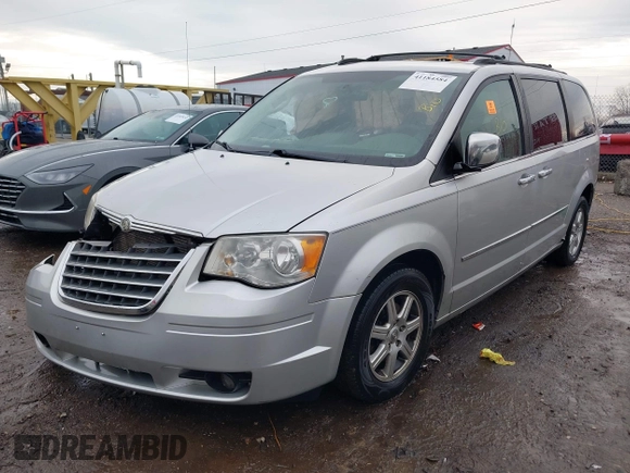 2010 Chrysler Town & Country Touring with VIN 2A4RR5D14AR293299, listed as a IAAI auction lot 41184584 with 245,928 mi miles. Bid and sale history available at carsss.com. Image 17.