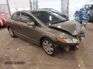 2008 Honda Civic LX z VIN 2HGFA16588H348606, wystawiony jako IAAI lot #41723953 z przebiegiem 164 919 mil mil oraz . Historia ofert i sprzedaży dostępna na DreamBid. Obrazek 1.