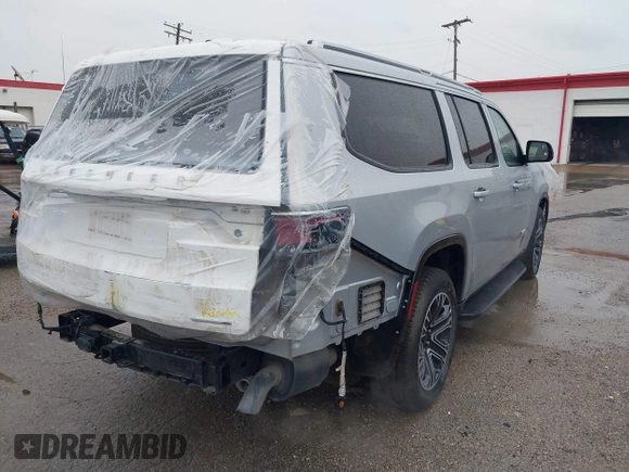 2024 Jeep Wagoneer Series II with VIN 1C4SJRBP0RS165360, listed as a IAAI auction lot 40525067 with 15,648 mi miles and . Bid and sale history available at DreamBid. Image 4.