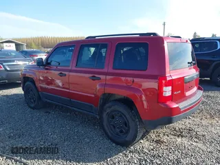 2016 Jeep Patriot Sport with VIN 1C4NJRBB2GD510987, listed as a IAAI auction lot 41993520 with 139,620 mi miles and . Bid and sale history available at DreamBid. Image 3.