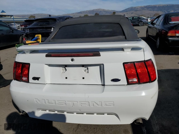 2003 Ford Mustang GT Deluxe z VIN 1FAFP45XX3F445761, wystawiony jako Copart lot #42546915 z przebiegiem 130 833 mil mil oraz Szkoda całkowita • Salvage title. Historia ofert i sprzedaży dostępna na DreamBid. Obrazek 6.