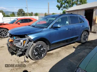 2023 Kia Niro EV Wind with VIN KNDCR3L14P5027756, listed as a Copart auction lot 55124125 with 98,124 mi miles and Clean Title. Bid and sale history available at carsss.com. Image 1.