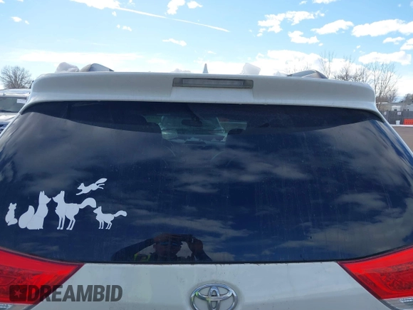 2011 Toyota Sienna XLE AAS with VIN 5TDYK3DC8BS045352, listed as a IAAI auction lot 41401955 with 142,492 mi miles and . Bid and sale history available at DreamBid. Image 16.