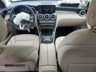 2020 Mercedes-Benz GLC 300 with VIN WDC0G8DB6LF726012, listed as a Copart auction lot 61417835 with 37,688 mi miles and Salvage title. Bid and sale history available at DreamBid. Image 8.