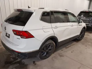 2024 Volkswagen Tiguan SE с VIN 3VV2B7AX0RM035320, выставлен на аукционе IAAI как лот 41922187 с пробегом 28 153 миль миль и . История ставок и продаж доступна на DreamBid. Изображение 4.