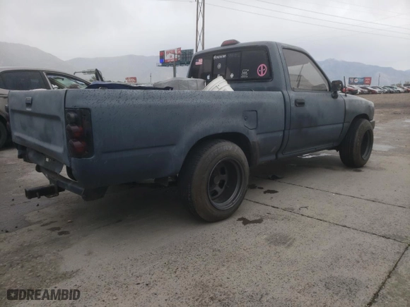 1994 Toyota 2WD Pickups with VIN 4TARN81A7RZ178121, listed as a Copart auction lot 72069554 with 304,536 mi miles and Clean Title. Bid and sale history available at carsss.com. Image 3.