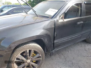 2005 Jeep Grand Cherokee Laredo z VIN 1J4GR48K65C725099, wystawiony jako IAAI lot #42509223 z przebiegiem 249 216 mil mil oraz . Historia ofert i sprzedaży dostępna na DreamBid. Obrazek 6.