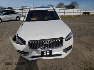 2021 Volvo XC90 Inscription Expression with VIN YV4BR0CL9M1702223, listed as a Copart auction lot 46712854 with 30,037 mi miles. Bid and sale history available at carsss.com. Image 5.