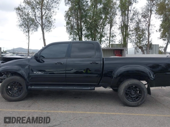 2004 Toyota Tundra Ltd with VIN 5TBET38164S442787, listed as a IAAI auction lot 41117611 with 253,166 mi miles. Bid and sale history available at carsss.com. Image 14.