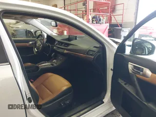 2014 Lexus CT 200h Hybrid with VIN JTHKD5BH4E2201634, listed as a IAAI auction lot 41068948 with 132,125 mi miles. Bid and sale history available at carsss.com. Image 5.