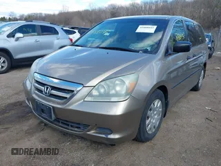 2005 Honda Odyssey LX with VIN 5FNRL382X5B020240, listed as a IAAI auction lot 41888045 with 184,269 mi miles. Bid and sale history available at carsss.com. Image 2.