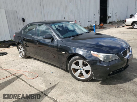 2007 BMW 5 Series 530xi with VIN WBANF73587CU25251, listed as a Copart auction lot 58030295 with 186,995 mi miles and Salvage title. Bid and sale history available at DreamBid. Image 4.