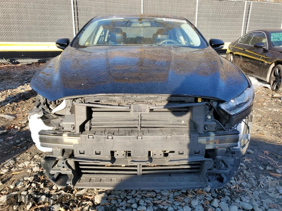 2016 Ford Fusion SE with VIN 3FA6P0H75GR338467, listed as a Copart auction lot 82615204 with 197,319 mi miles and Salvage title. Bid and sale history available at DreamBid. Image 5.