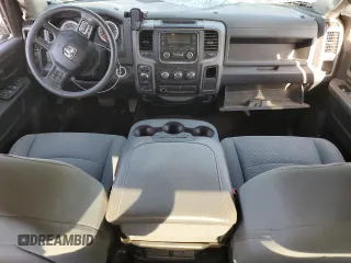 2017 Ram 1500 Express z VIN 3C6RR7KT2HG796827, wystawiony jako Copart lot #56476325 z przebiegiem 138 544 mil mil oraz Szkoda całkowita • Salvage title. Historia ofert i sprzedaży dostępna na DreamBid. Obrazek 8.