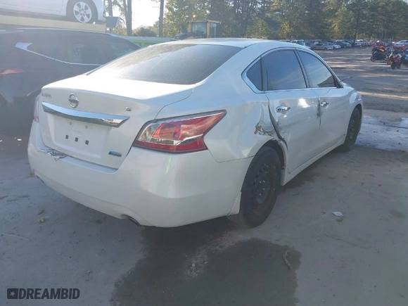 2013 Nissan Altima 2.5 SL with VIN 1N4AL3AP6DC269042, listed as a IAAI auction lot 40745081 with 120,256 mi miles. Bid and sale history available at carsss.com. Image 4.
