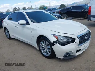 2016 Infiniti Q50 3.0t Premium with VIN JN1EV7AP7GM301088, listed as a IAAI auction lot 41970041 with 91,147 mi miles. Bid and sale history available at carsss.com. Image 1.
