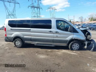 2015 Ford Transit XL с VIN 1FBZX2YM5FKA53431, выставлен на аукционе IAAI как лот 41642635 с пробегом Не указан миль и . История ставок и продаж доступна на DreamBid. Изображение 14.