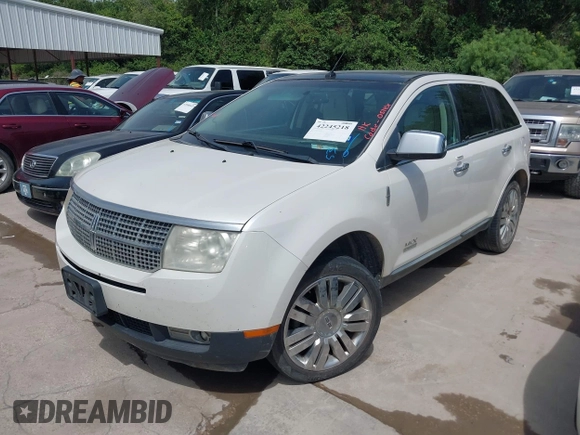2010 Lincoln MKX z VIN 2LMDJ6JC2ABJ26385, wystawiony jako IAAI lot #42245218 z przebiegiem 238 611 mil mil oraz . Historia ofert i sprzedaży dostępna na DreamBid. Obrazek 2.