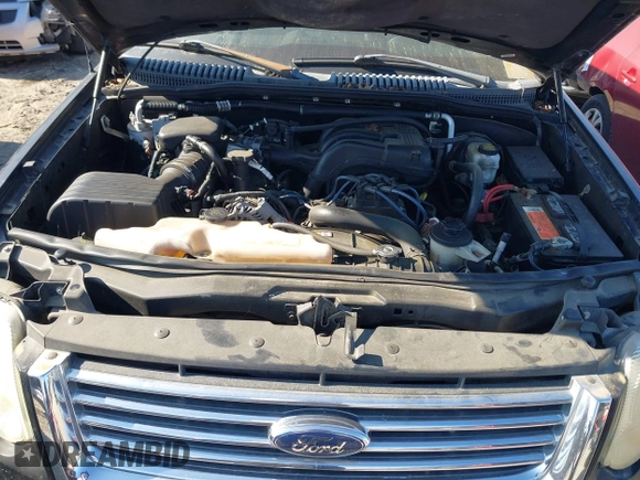 2010 Ford Explorer XLT with VIN 1FMEU6DEXAUA11919, listed as a IAAI auction lot 41982142 with 216,630 mi miles. Bid and sale history available at carsss.com. Image 10.