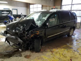 2013 Chrysler Town & Country Touring with VIN 2C4RC1BGXDR769860, listed as a Copart auction lot 82573624 with 0 mi miles and Salvage Title. Bid and sale history available at carsss.com. Image 1.