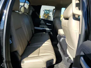 2015 Toyota Tundra SR z VIN 5TFRM5F18FX083511, wystawiony jako Copart lot #46325655 z przebiegiem 82 982 mil mil oraz Szkoda całkowita • Salvage title. Historia ofert i sprzedaży dostępna na DreamBid. Obrazek 10.