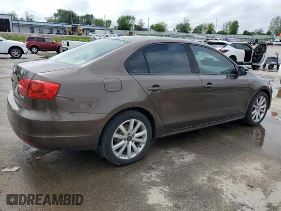 2011 Volkswagen Jetta SE с VIN 3VWBZ7AJ3BM321929, выставлен на аукционе Copart как лот 53988565 с пробегом 122 138 миль миль и Списание • Salvage title. История ставок и продаж доступна на DreamBid. Изображение 3.