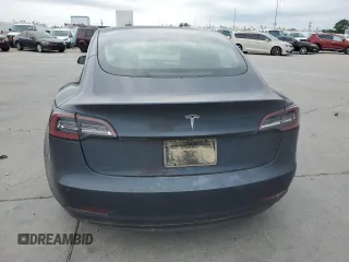2020 Tesla Model 3 Standard Range Plus z VIN 5YJ3E1EA1LF784832, wystawiony jako Copart lot #57912995 z przebiegiem 77 665 mil mil oraz Szkoda całkowita • Salvage title. Historia ofert i sprzedaży dostępna na DreamBid. Obrazek 6.