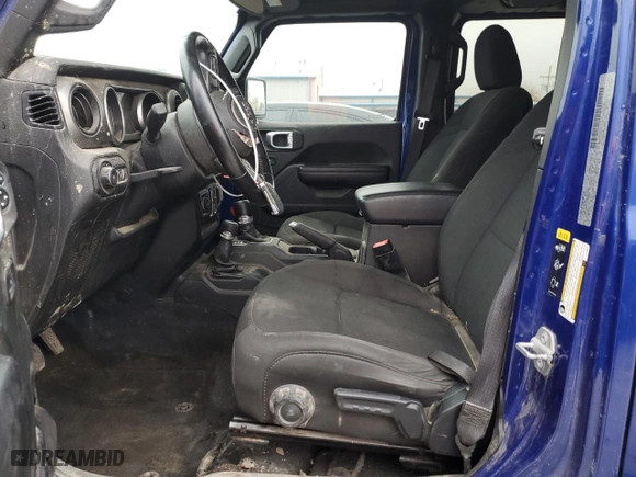 2020 Jeep Wrangler Unlimited Sport Altitude with VIN 1C4HJXDG4LW186904, listed as a Copart auction lot 43958065 with 141,677 mi miles and Clean Title. Bid and sale history available at carsss.com. Image 7.
