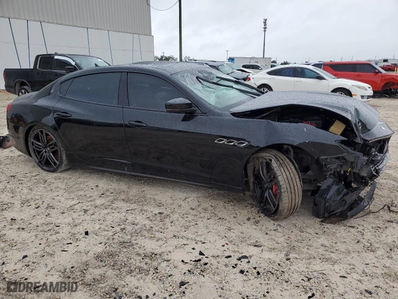 2019 Maserati Quattroporte S Q4 with VIN ZAM56YRA0K1334066, listed as a Copart auction lot 71214134 with 0 mi miles and Non Repairable. Bid and sale history available at carsss.com. Image 4.