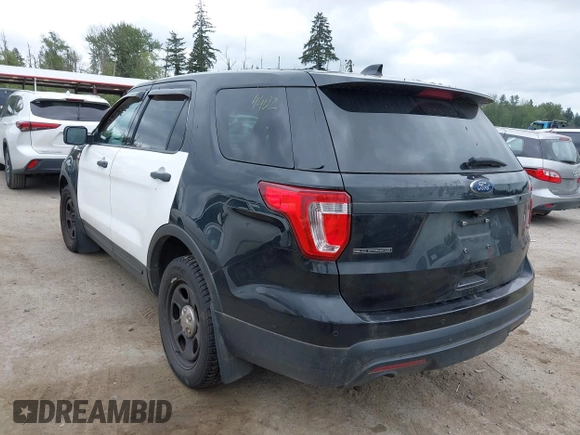 2017 Ford Police Interceptor Utility z VIN 1FM5K8AR9HGC26225, wystawiony jako IAAI lot #42283084 z przebiegiem Nie podano mil oraz . Historia ofert i sprzedaży dostępna na DreamBid. Obrazek 3.