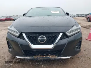 2019 Nissan Maxima SV with VIN 1N4AA6AV2KC379623, listed as a IAAI auction lot 41914602 with 111,009 mi miles and . Bid and sale history available at DreamBid. Image 12.