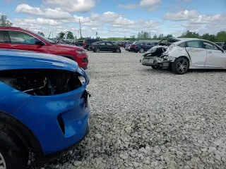 2020 Ford Escape SEL z VIN 1FMCU9H68LUB27229, wystawiony jako Copart lot #58032445 z przebiegiem 95 639 mil mil oraz Czysty tytuł • Clean title. Historia ofert i sprzedaży dostępna na DreamBid. Obrazek 14.