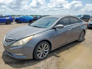 2012 Hyundai Sonata Limited z VIN 5NPEC4AC7CH330724, wystawiony jako Copart lot #59113245 z przebiegiem 137 640 mil mil oraz Tytuł czysty. Historia ofert i sprzedaży dostępna na DreamBid. Obrazek 1.