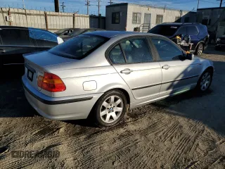 2003 BMW 3 Series 325i with VIN WBAAZ33423PH30708, listed as a Copart auction lot 81006754 with 192,110 mi miles and Salvage Title. Bid and sale history available at carsss.com. Image 3.
