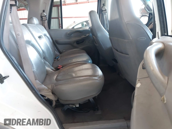 2000 Ford Expedition Special Service with VIN 1FMFU16L9YLC21365, listed as a IAAI auction lot 42544774 with 180,117 mi miles and . Bid and sale history available at DreamBid. Image 8.
