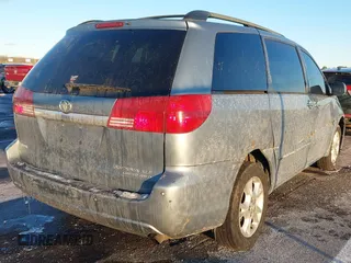 2005 Toyota Sienna XLE z VIN 5TDBA22C95S047413, wystawiony jako IAAI lot #41266507 z przebiegiem 174 765 mil mil oraz . Historia ofert i sprzedaży dostępna na DreamBid. Obrazek 4.