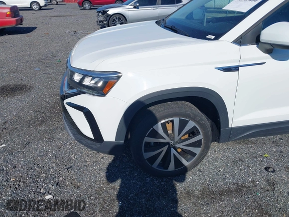 2022 Volkswagen Taos SE с VIN 3VVRX7B29NM069379, выставлен на аукционе IAAI как лот 42045400 с пробегом 45 788 миль миль и . История ставок и продаж доступна на DreamBid. Изображение 6.