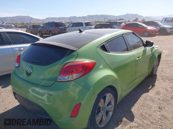 2012 Hyundai Veloster w/Gray Int z VIN KMHTC6AD5CU040673, wystawiony jako IAAI lot #41491429 z przebiegiem Nie podano mil oraz . Historia ofert i sprzedaży dostępna na DreamBid. Obrazek 4.