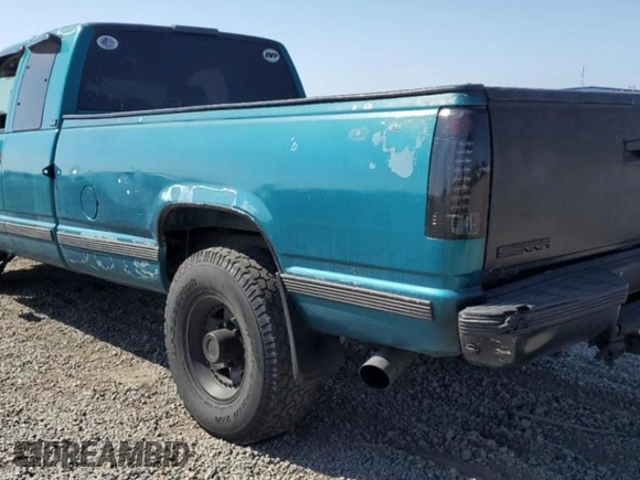 1995 GMC Sierra 1500 with VIN 1GTGC29N5SE541812, listed as a Copart auction lot 72408103 with 193,899 mi miles and Salvage Title. Bid and sale history available at DreamBid. Image 2.