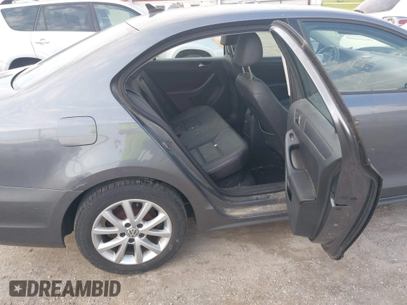 2011 Volkswagen Jetta SE with VIN 3VWDX7AJ5BM388532, listed as a IAAI auction lot 42453112 with 120,170 mi miles and . Bid and sale history available at DreamBid. Image 8.